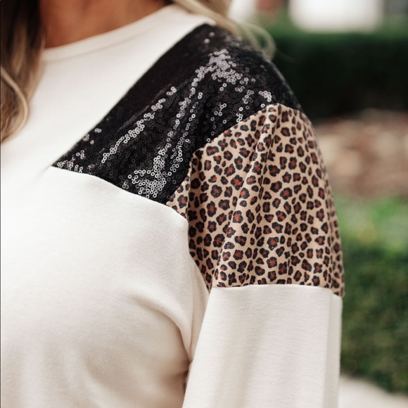 The Spotty Holiday Top - Picture 3 of 5